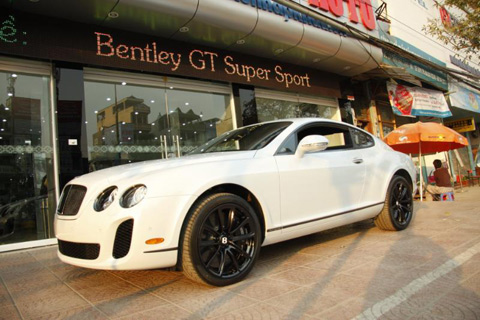 Siêu xe Bentley Supersports về Việt Nam đón Tết