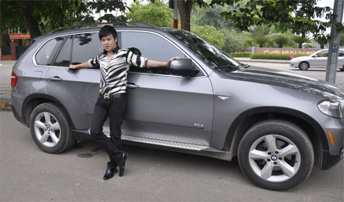 Ca sĩ Phan Anh thích 'chất' nam tính của BMW X5