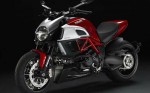 2011 Ducati Diavel diện “áo” mới