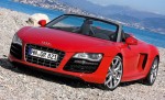 Audi R8 - Porsche 911 Turbo: kẻ hào hoa, người dũng mãnh