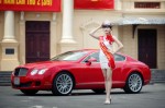 Miss Auto 2011 khoe dáng bên xe Bentley