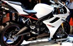 Triumph Daytona 675R 2011 giá gần 12.000 USD