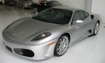 Siêu xe Ferrari gây tai nạn