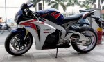 'Siêu phẩm' CBR1000RR HRC 2011 về Việt Nam