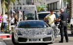 Lamborghini Gallardo 'xăm mình' nhận vé phạt trên phố