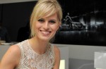 Karolina Kurkova khoe sắc bên xe sang