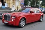 Đại gia tài chính Hà Thành lái Rolls - Royce đỏ