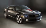 Ford Mustang "ngửi khói" Chevrolet Camaro về doanh số