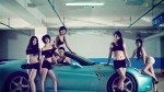 Người đẹp chân dài "thuần" ngựa Ferrari