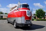 Sống lại huyền thoại GMC Futurliner