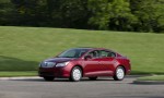Buick LaCrosse có giá khởi điểm 30.820 USD