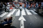 Quảng trường Thời đại ở New York vắng tanh xe cộ