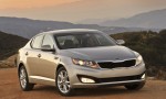 Kia Optima vượt mặt Honda Accord