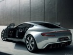 Video 'xế' triệu đô Aston Martin One-77 'gầm rú' ở London