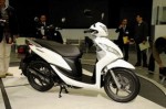 Honda Spacy 2011 nhái Yamaha Mio ?