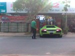 Ngắm Lamborghini màu "độc", biển tứ quý 8